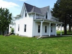 204 E 1st St, Grant City, MO 64456