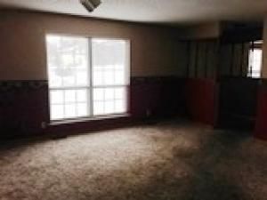 714 S Walnut St, Maryville, MO 64468