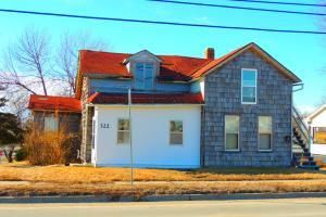 322 E 1st St, Maryville, MO 64468