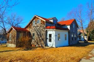 322 E 1st St, Maryville, MO 64468