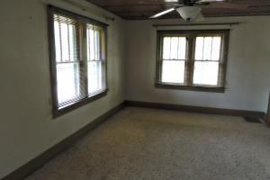 1904 Woodruff Ave, Bethany, MO 64424