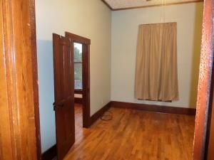 412 W Elm St, Skidmore, MO 64487
