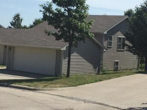 2707 Aurora Ave, Maryville, MO 64468