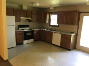 1315 E 2nd St, Maryville, MO 64468
