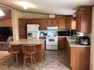 115 W 4th St, Pickering, MO 64476