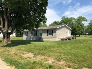 115 W 4th St, Pickering, MO 64476
