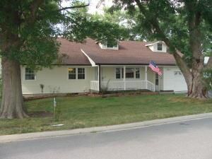 719 Katy Dr, Maryville, MO 64468