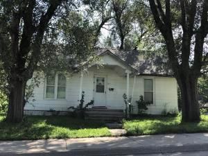 123 N Davis St, Maryville, MO 64468