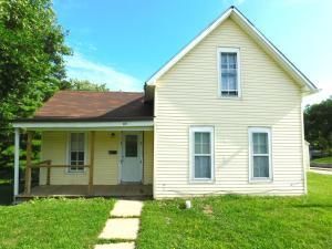 621 E 2nd St, Maryville, MO 64468