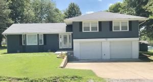31432 Sunset Ln, Maryville, MO 64468