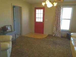 1304 E Jenkins St, Maryville, MO 64468