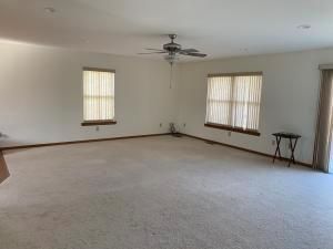 801 Arrowhead Cir, Maryville, MO 64468