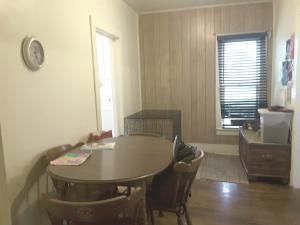 719 E 4th St, Maryville, MO 64468