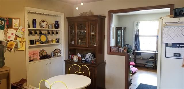 2228 E 70th St, Kansas City, MO 64132
