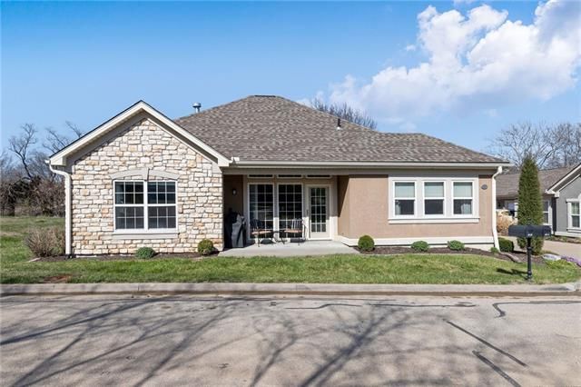 804 E 110th Ter, Kansas City, MO 64131