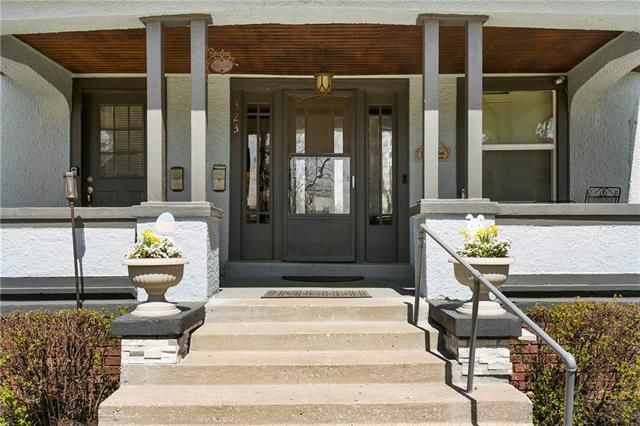 3230 E 30th St, Kansas City, MO 64128