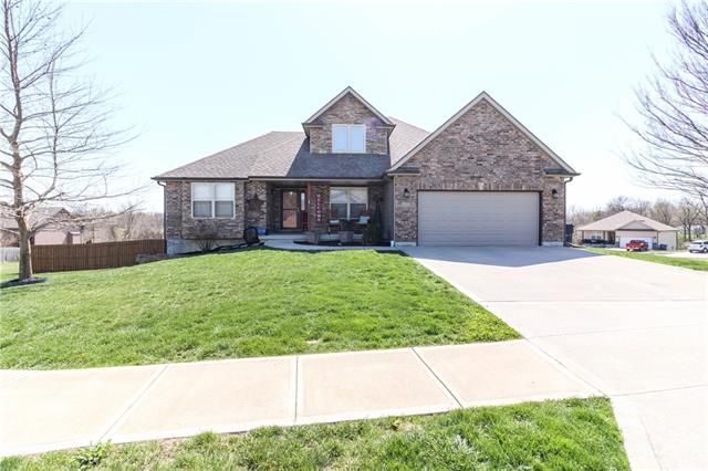 107 Marsh Ct, Knob Noster, MO 65336