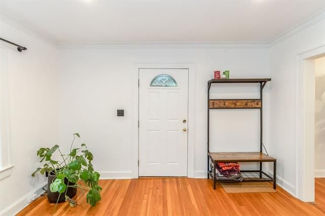 6220 Oak St, Kansas City, MO 64113