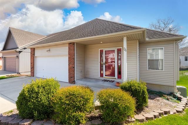 725 E 124th St, Kansas City, MO 64146