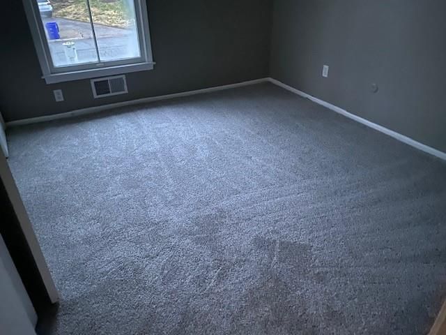 7905 E Sunset Cir, Grandview, MO 64030