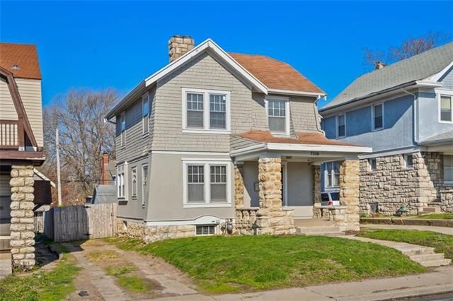 3326 Summit St, Kansas City, MO 64111