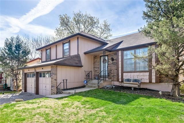 9021 E 96th Ter, Kansas City, MO 64134
