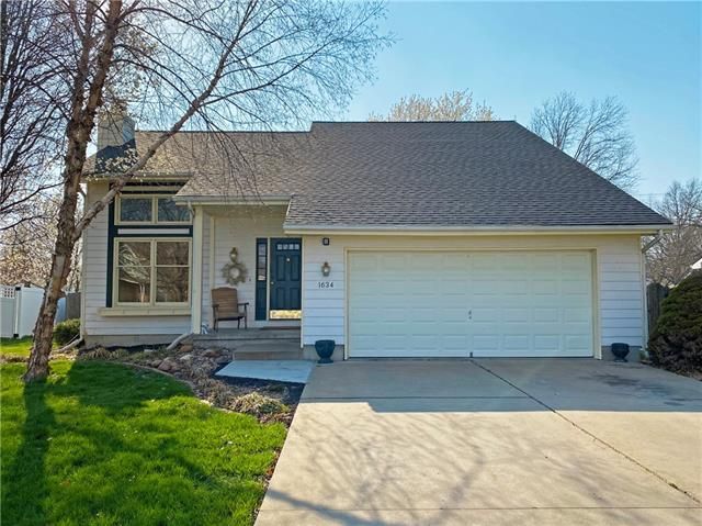 1634 S Elm St, Ottawa, KS 66067