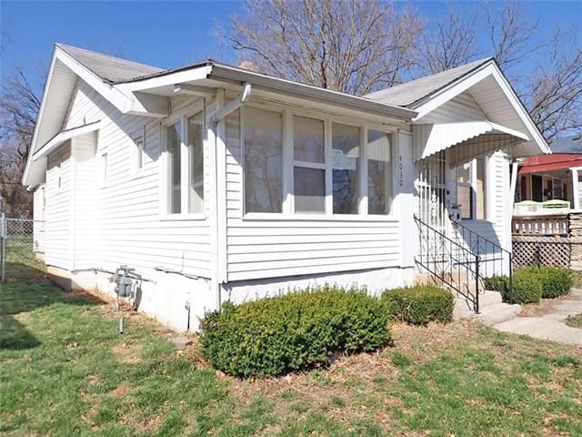 4030 E 68th Ter, Kansas City, MO 64132