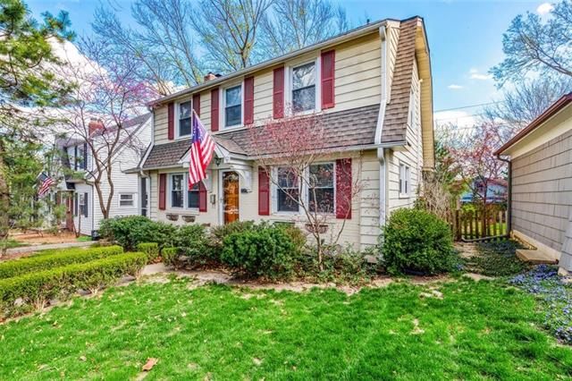 221 E 68th Ter, Kansas City, MO 64113