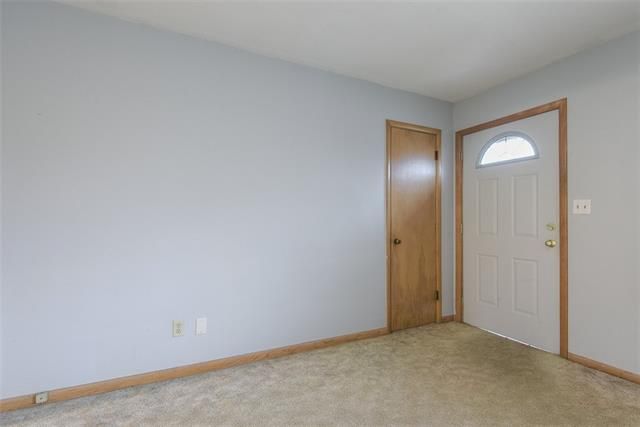 11204 E 49th St, Kansas City, MO 64133