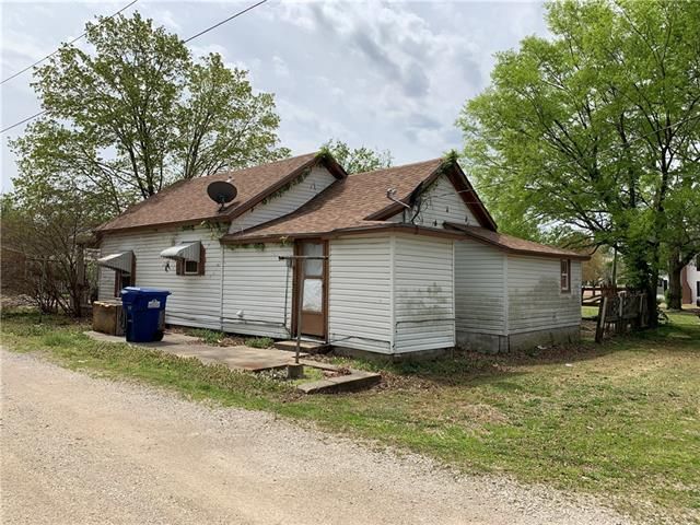 319 W 2nd St, Fort Scott, KS 66701
