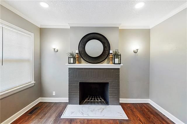 905 E 77th St, Kansas City, MO 64131
