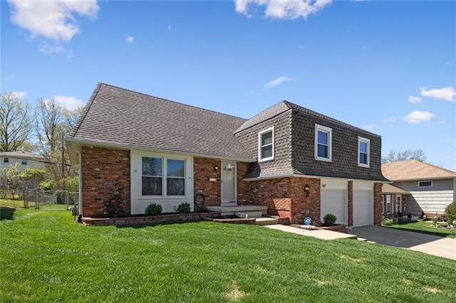 3413 E 105 Ter, Kansas City, MO 64137