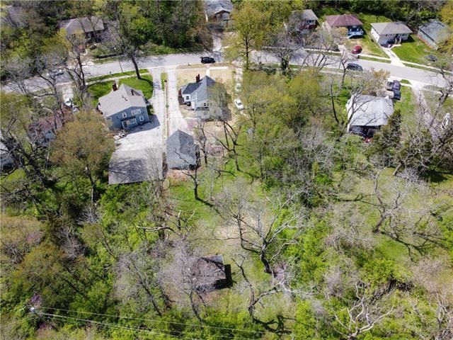 2252 E 77 Ter, Kansas City, MO 64132