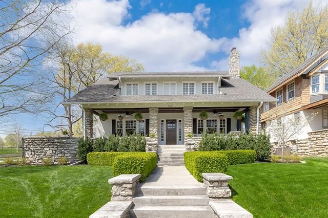 5430 Main St, Kansas City, MO 64112