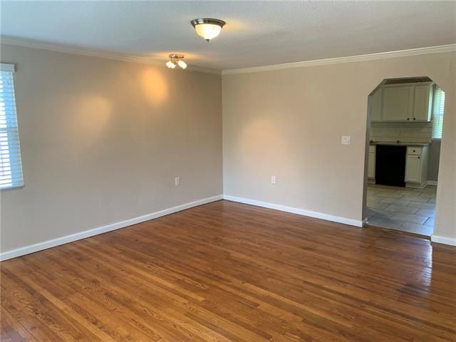 8700 E 61st St, Kansas City, MO 64129
