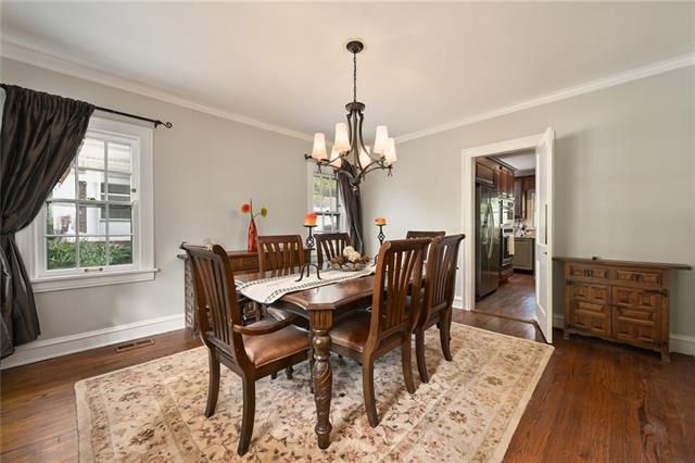 424 W 69th St, Kansas City, MO 64113