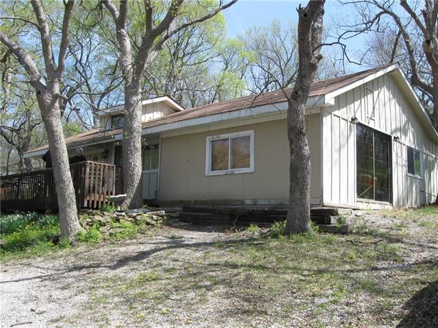 9417 NW Canyon Dr, Kansas City, MO 64139