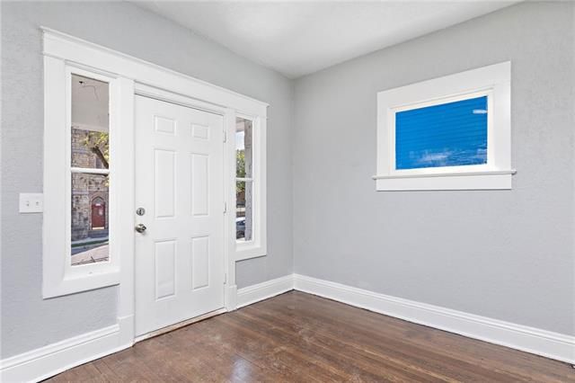 1316 E 42 St, Kansas City, MO 64110