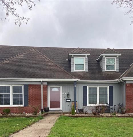 11841 Oak St, Kansas City, MO 64114