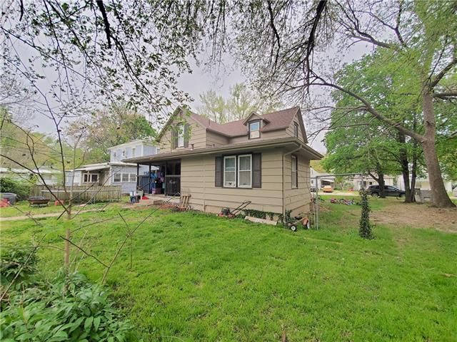 320 W 3rd Ave, Garnett, KS 66032