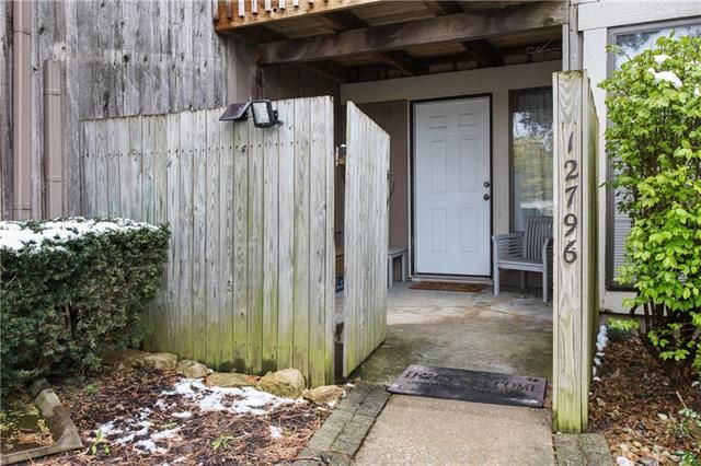 12796 W 110th Ter, Overland Park, KS 66210