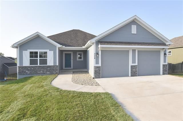 334 Fairview Cir, Platte City, MO 64079