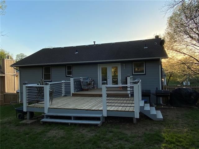 5213 Hedges Ave, Kansas City, MO 64133
