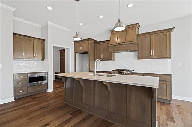 2930 SW Arboridge Dr, Lee's Summit, MO 64082