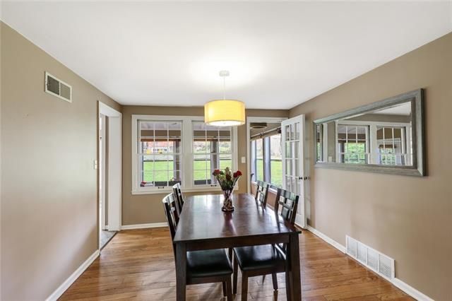 6708 Cherry St, Kansas City, MO 64131