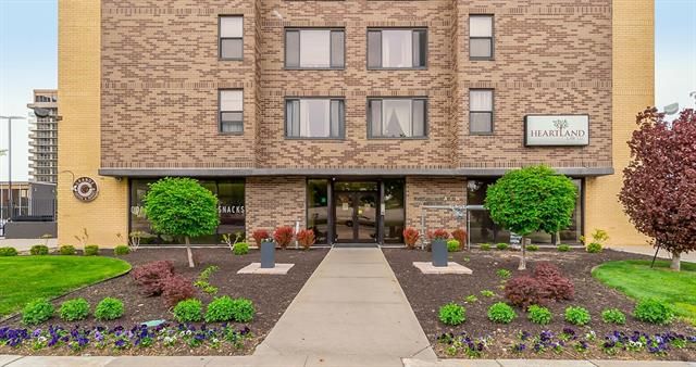 700 E 8th St #4N, Kansas City, MO 64106