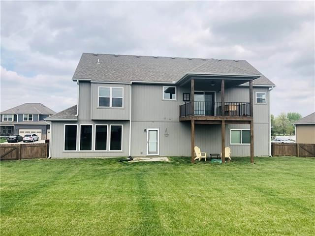 807 W Jack St, Lee's Summit, MO 64086