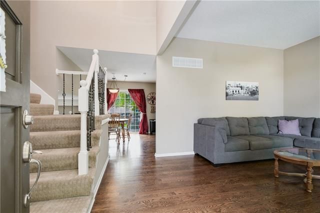 101 NW 102nd Ter, Kansas City, MO 64155