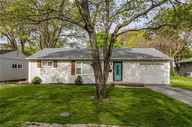 8040 Madison Ave, Kansas City, MO 64114